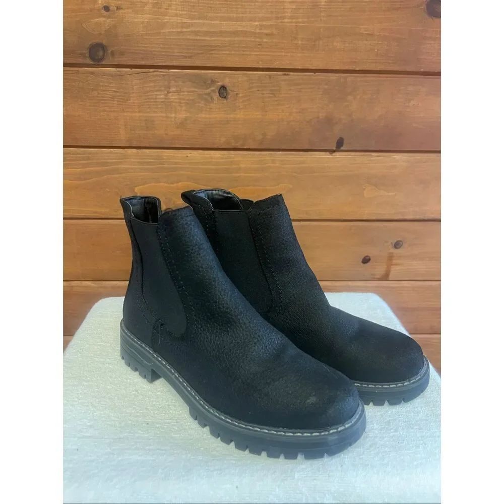 CLIFFS BY WHITE MOUNTAIN Women's Mission Chelsea Boots Sz 7.5 NWOB